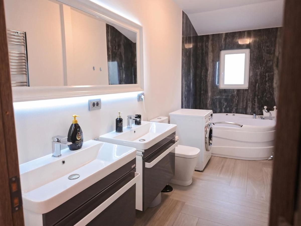 Ase Premium House Villa ซูชาวา ภายนอก รูปภาพ