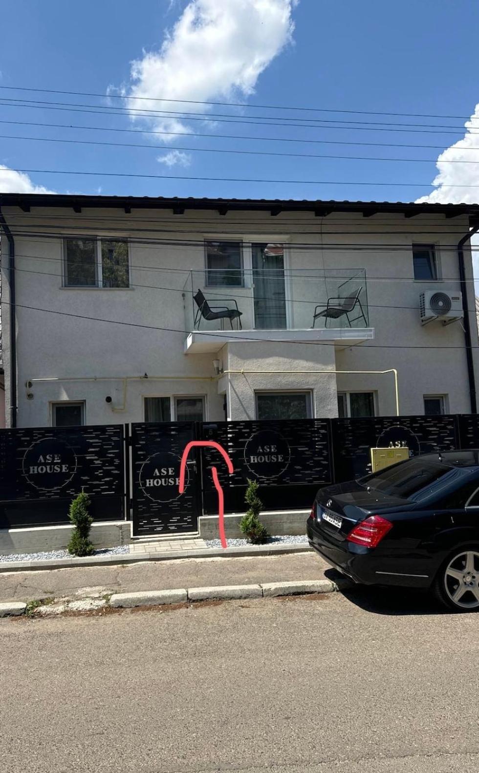 Ase Premium House Villa ซูชาวา ภายนอก รูปภาพ
